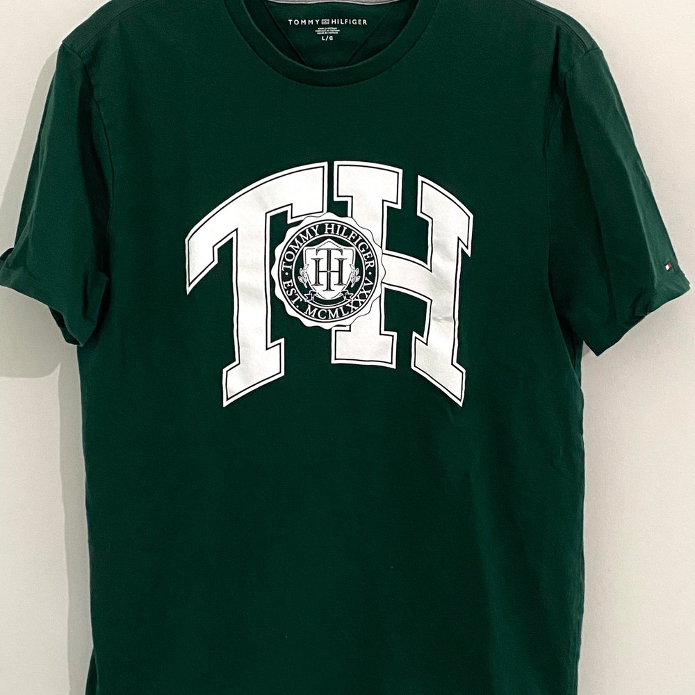 Tommy Hilfiger Mens Green TH Crest Graphic T-Shirt Large Short Sleeve